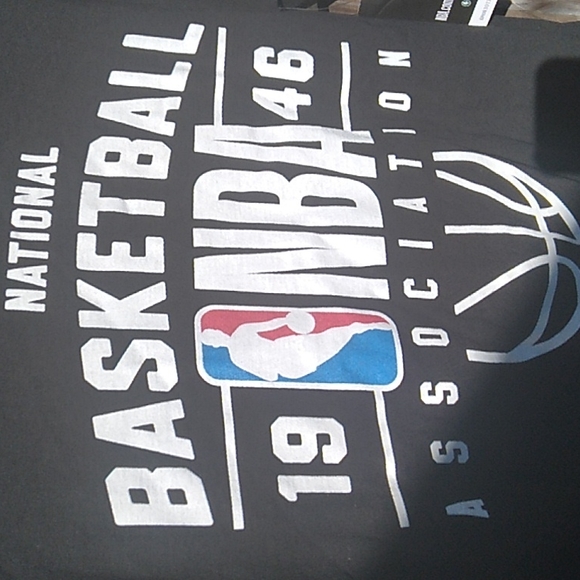 Nwt NBA T-shirt (M) - Picture 3 of 7